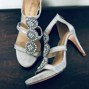 Antonio Melani Crystal Jewel Metallic Silver Strappy Heels 8